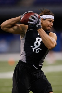 Dan Gronkowski gets it on at the combine